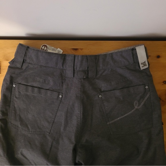 BRAND NEW WITH TAG Planet Earth Snowboard Pants - Picture 10 of 14
